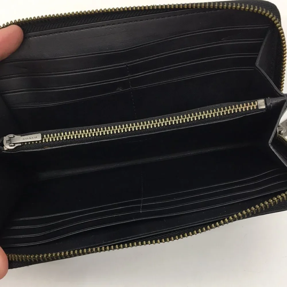 Coach Baseball Stitch Accordion Zip Wallet Black Smooth Calf Leather Unisex